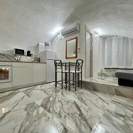 Cave House Apartment Menton Eksteriør bilde