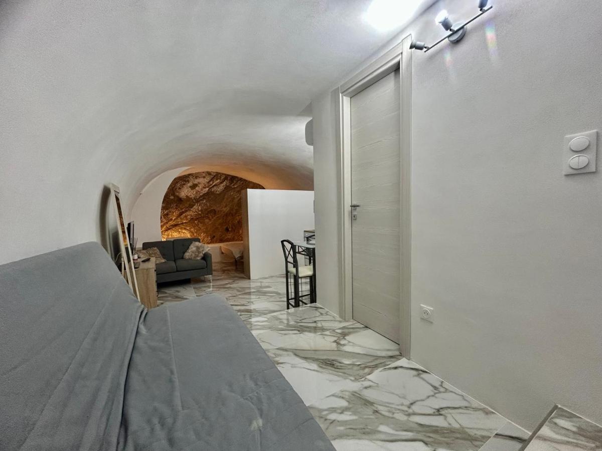 Cave House Apartment Menton Eksteriør bilde